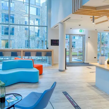 Hotel apartamentowy The Westwood Galway