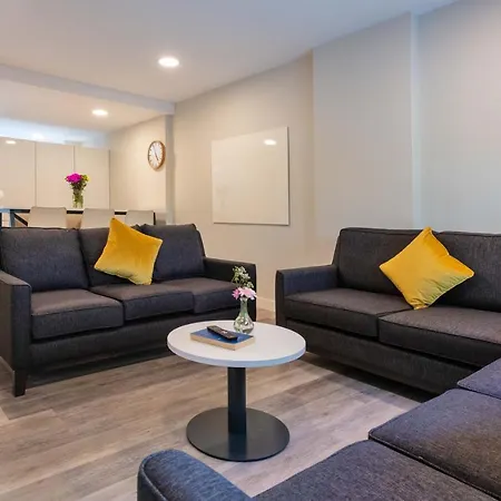 Hotel apartamentowy The Westwood Galway